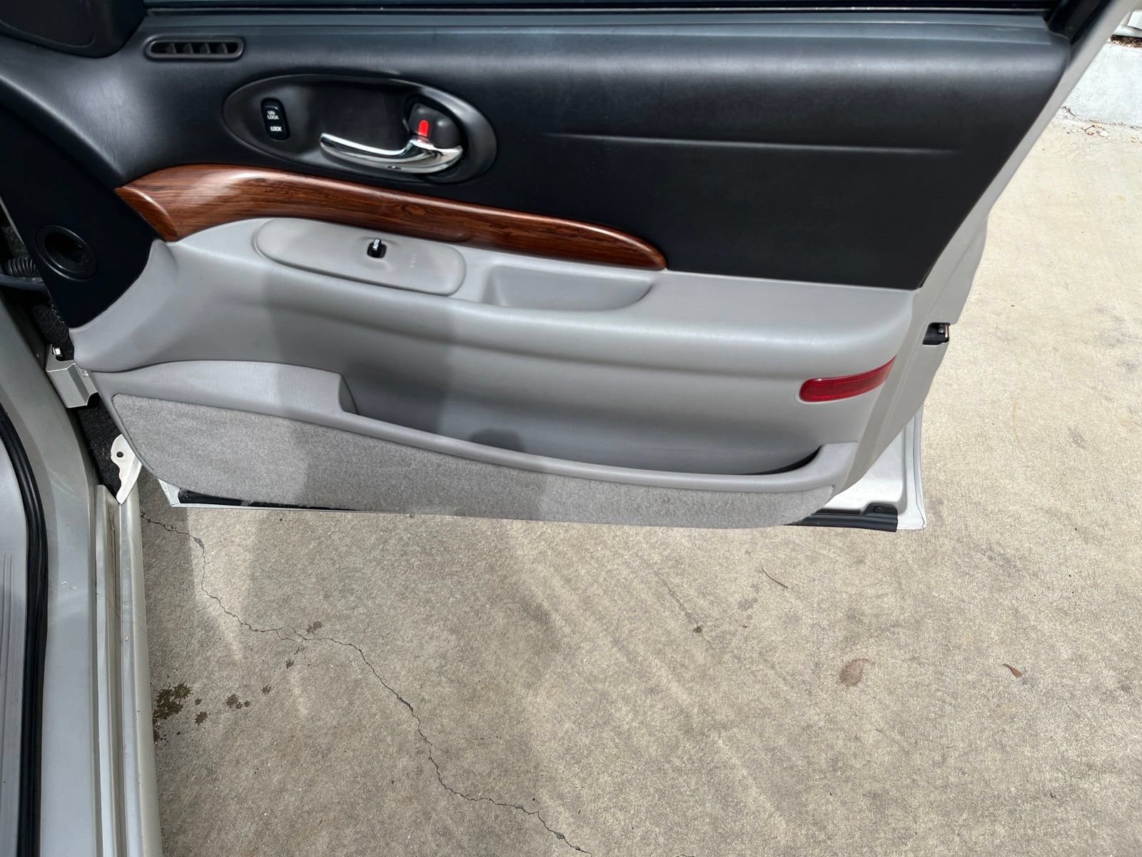 Used 2004 Buick Le Sabre Custom FWD image 15
