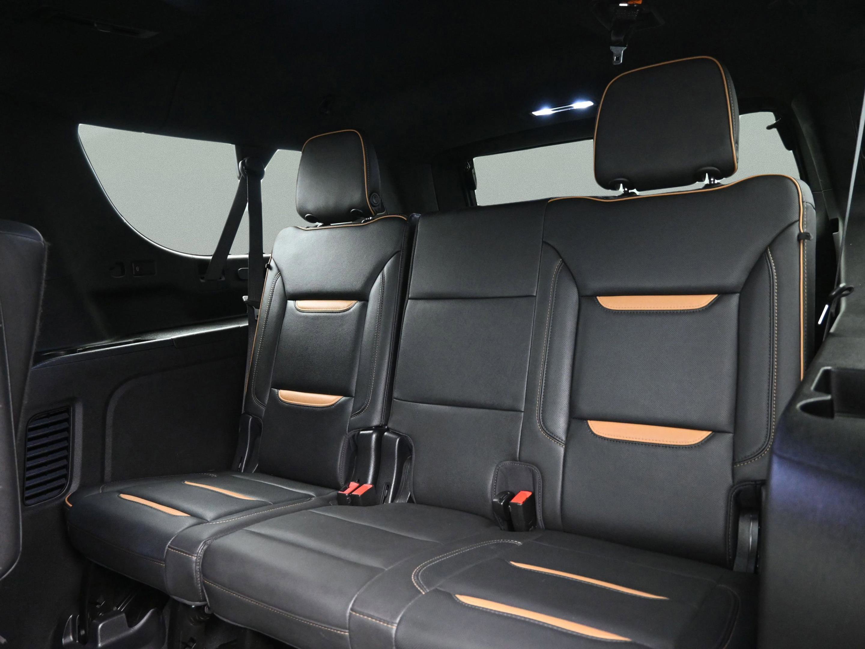 Used 2022 GMC Yukon XL AT4 image 43