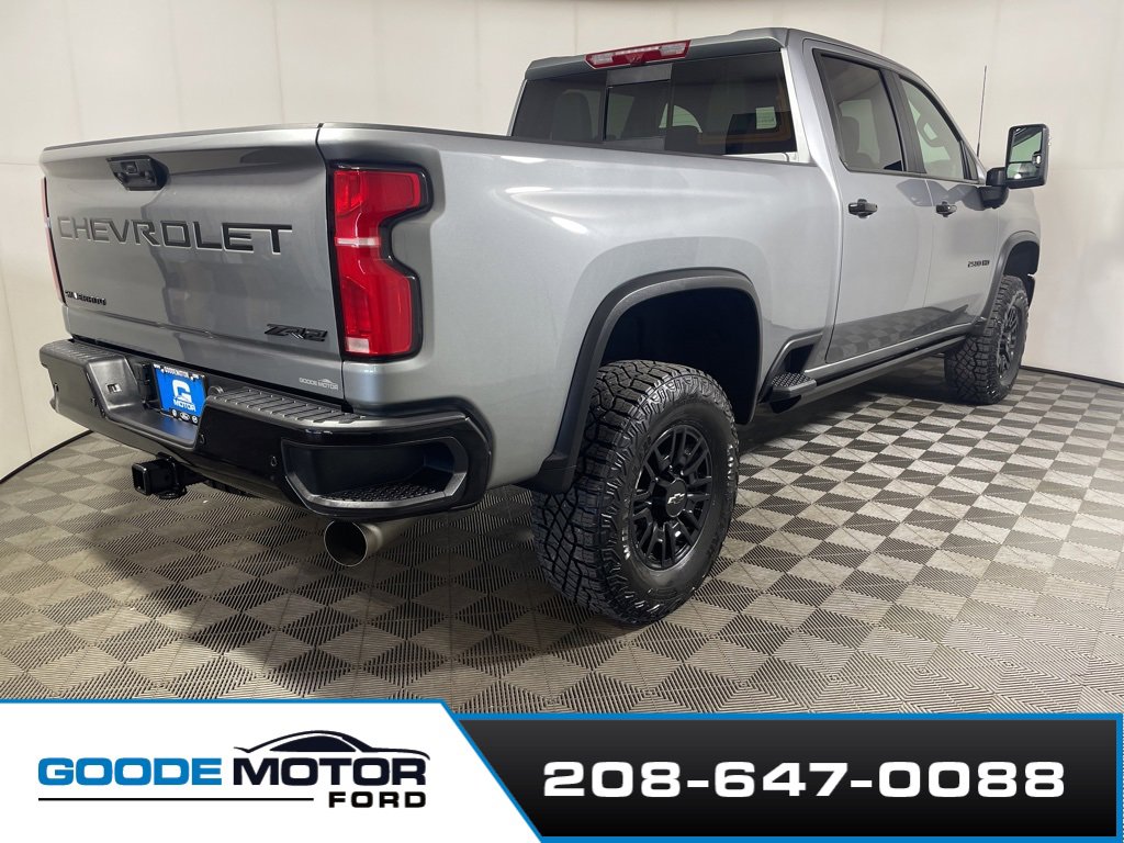 Used 2026 Chevrolet Silverado 2500 ZR2 w/ LPO, Dark Essentials Package image 7