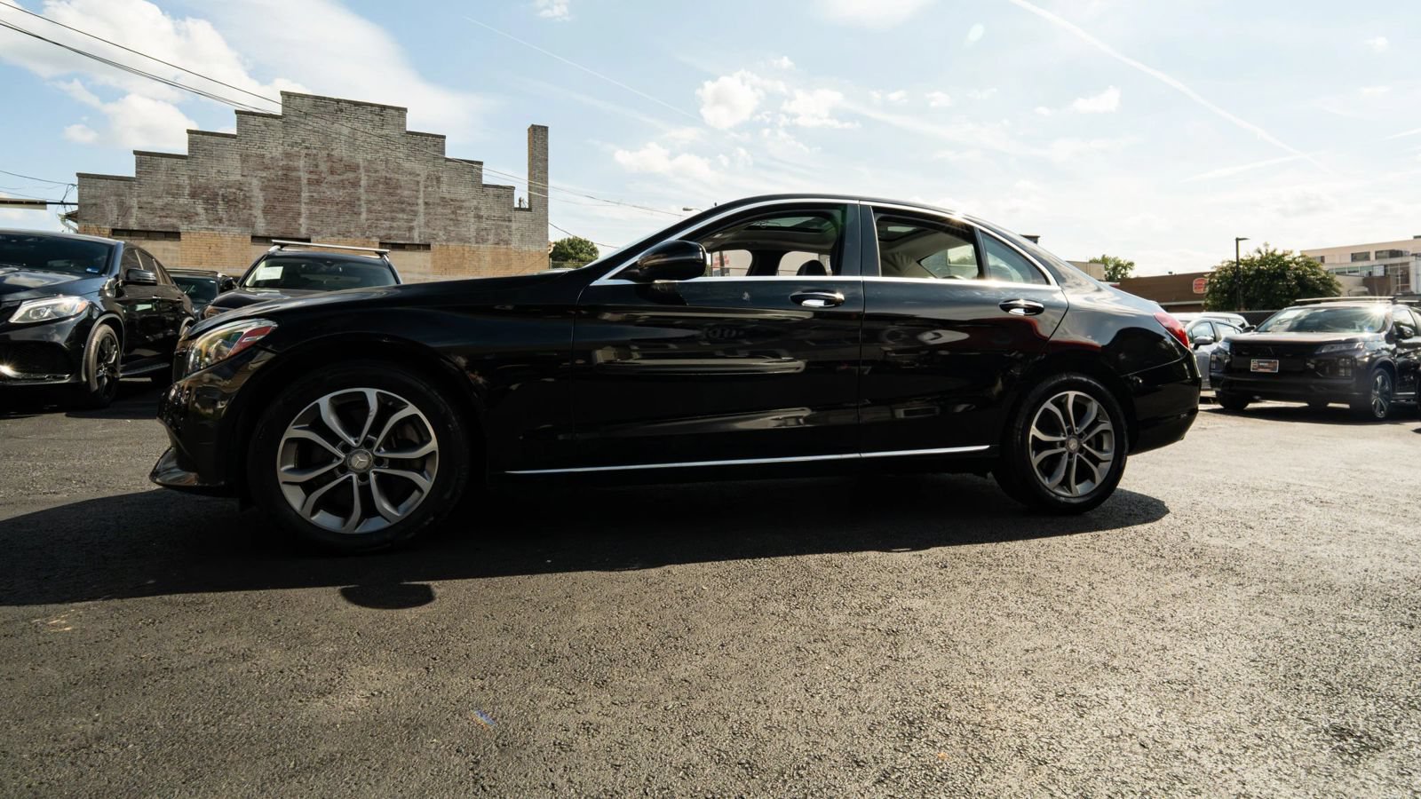 Used 2016 Mercedes-Benz C 300 4MATIC Sedan w/ Multimedia Package image 7