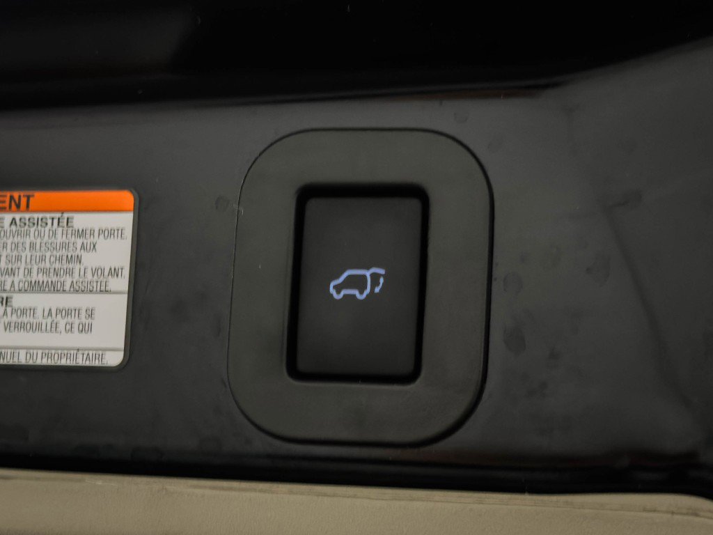 Used 2020 Toyota Sienna Limited Premium w/ Carpet Mat Package AWD/4WD image 9