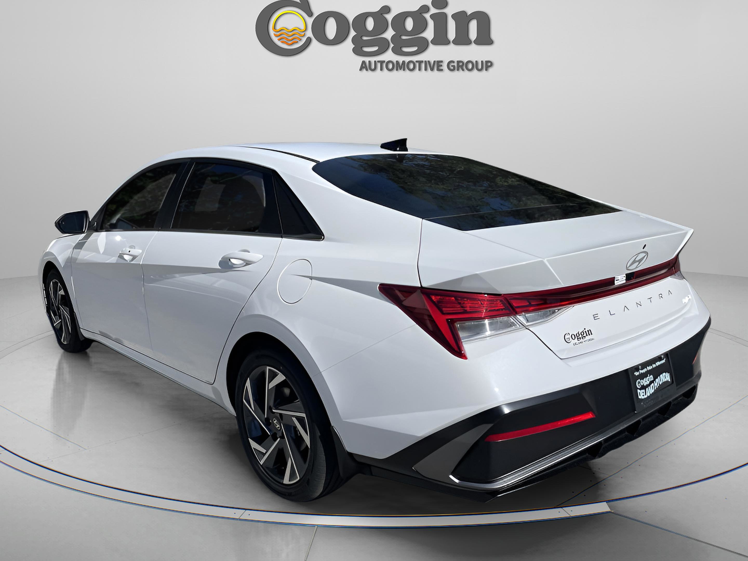 New 2026 Hyundai Elantra Limited image 3