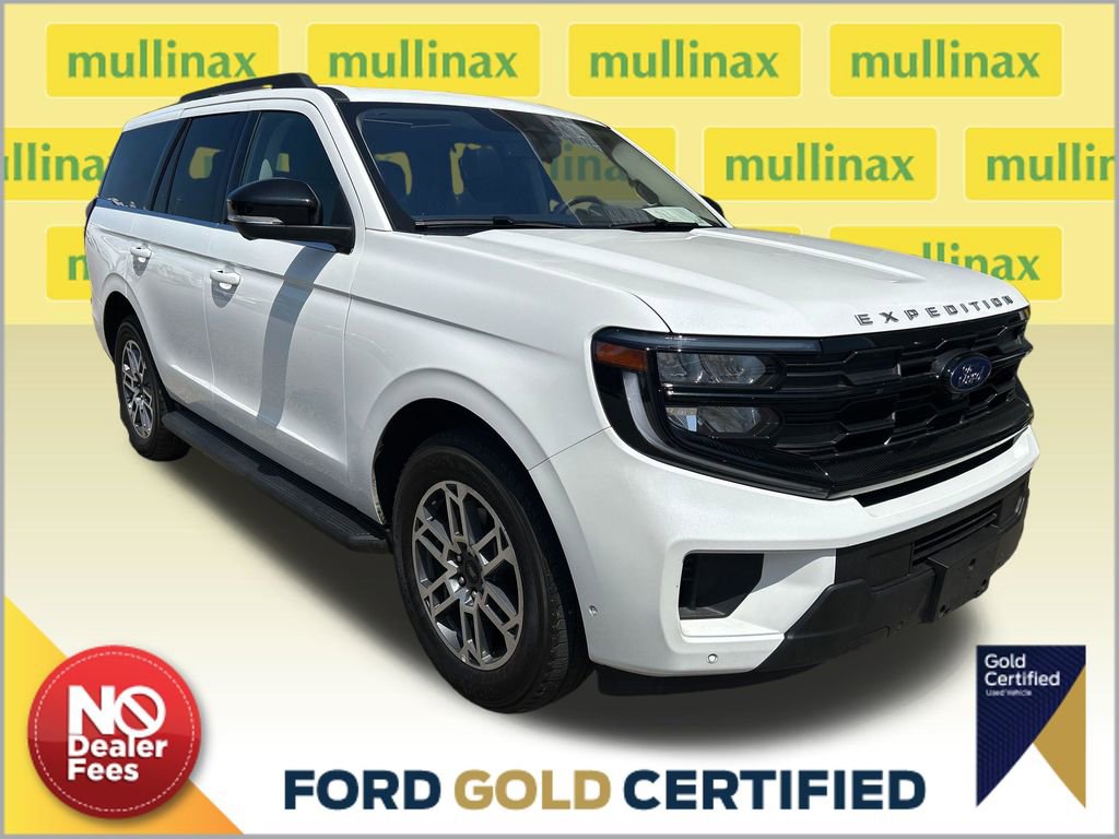Used 2025 Ford Expedition Active RWD image 1