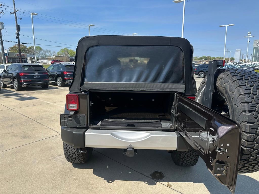 Used 2013 Jeep Wrangler Unlimited Sahara w/ Connectivity Group image 21