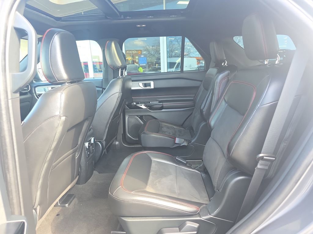 Certified 2023 Ford Explorer ST-Line w/ Class IV Trailer Tow Package AWD/4WD image 36