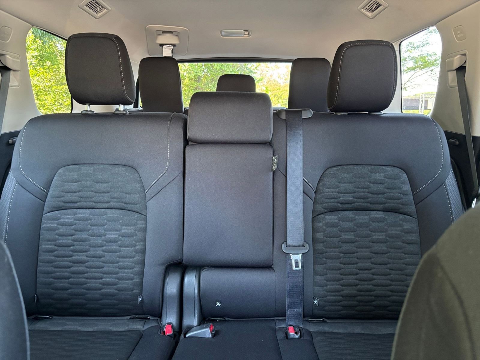 Used 2025 Nissan Pathfinder SV FWD image 40
