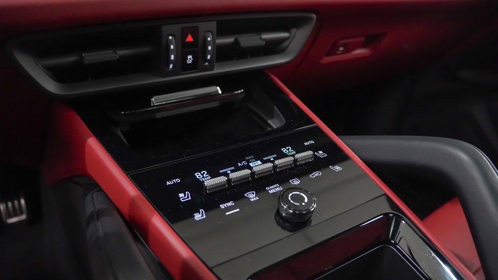 New 2025 Porsche Cayenne S image 32