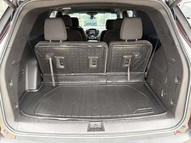 Used 2022 Chevrolet Traverse LT FWD image 25