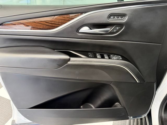 Used 2021 Cadillac Escalade Sport Platinum AWD/4WD image 17