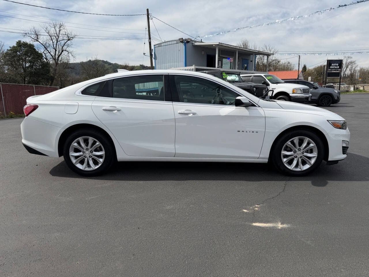 Used 2020 Chevrolet Malibu LT image 22