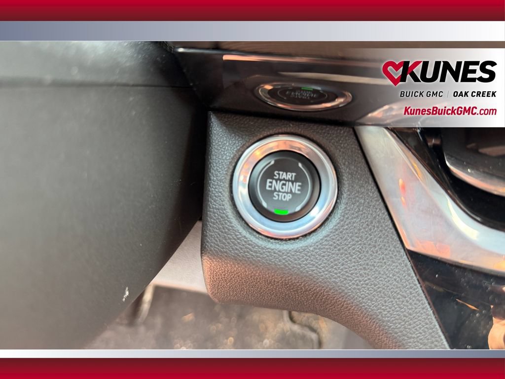 Used 2024 Buick Envista Sport Touring w/ Convenience I Package FWD image 32