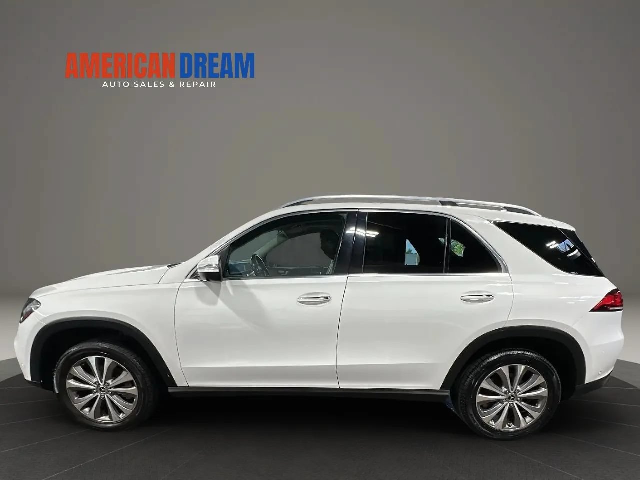 Used 2020 Mercedes-Benz GLE 350 4MATIC image 2