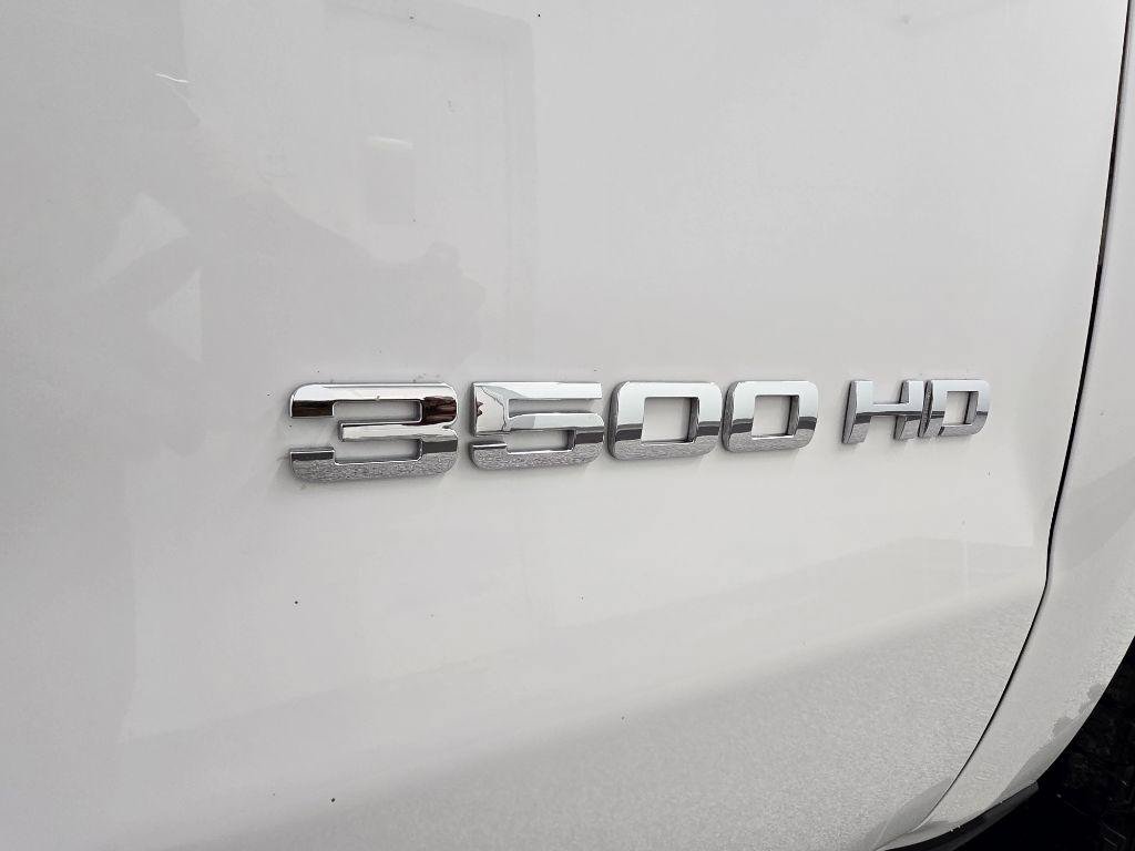 Used 2019 Chevrolet Silverado 3500 W/T w/ WT Convenience Package RWD image 9