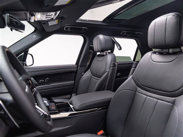 New 2026 Land Rover Range Rover Sport Dynamic SE AWD/4WD image 15