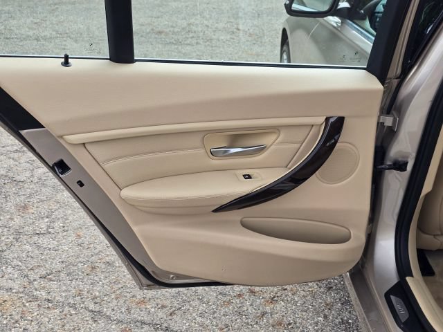 Used 2015 BMW 328i xDrive Sedan AWD/4WD image 13
