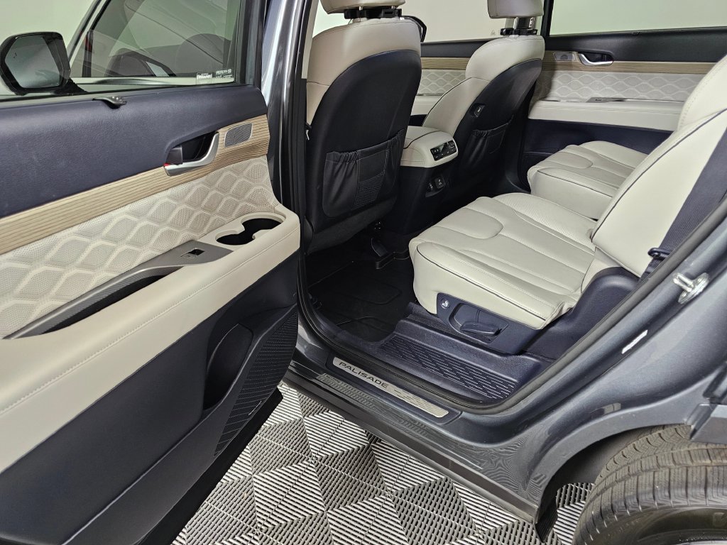 Used 2022 Hyundai Palisade Calligraphy AWD/4WD image 17