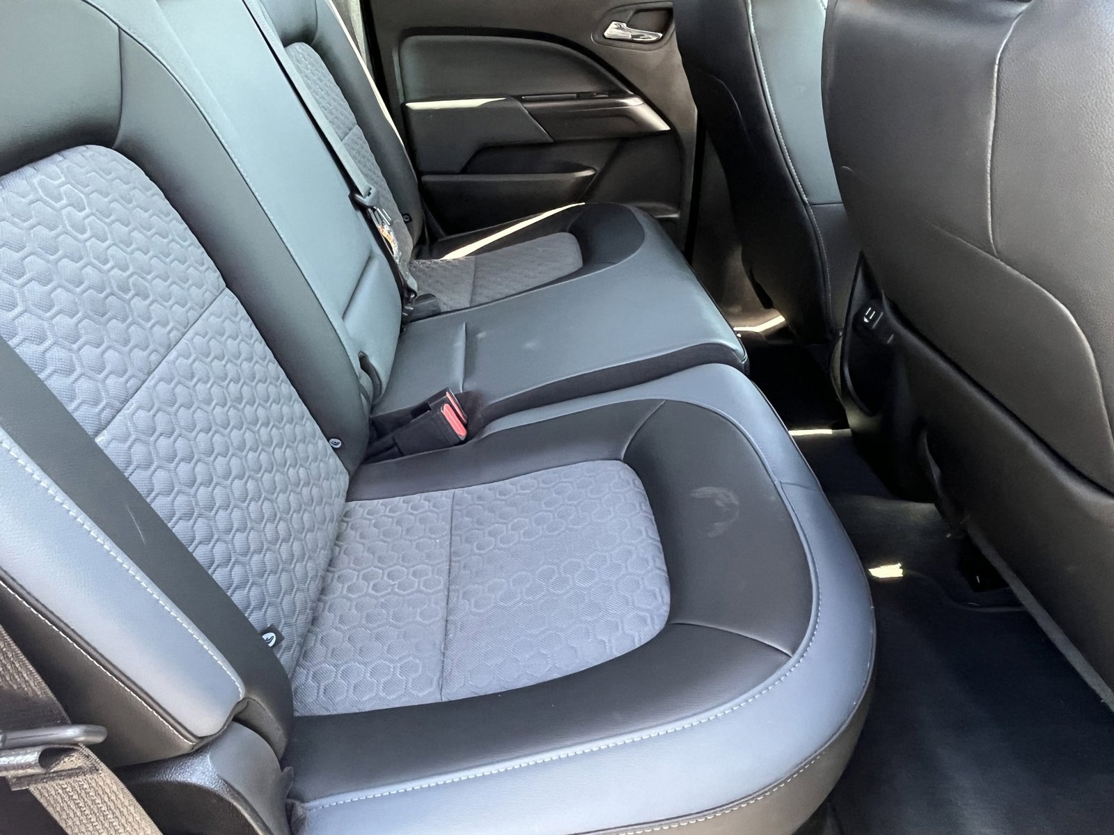 Used 2022 Chevrolet Colorado Z71 image 14