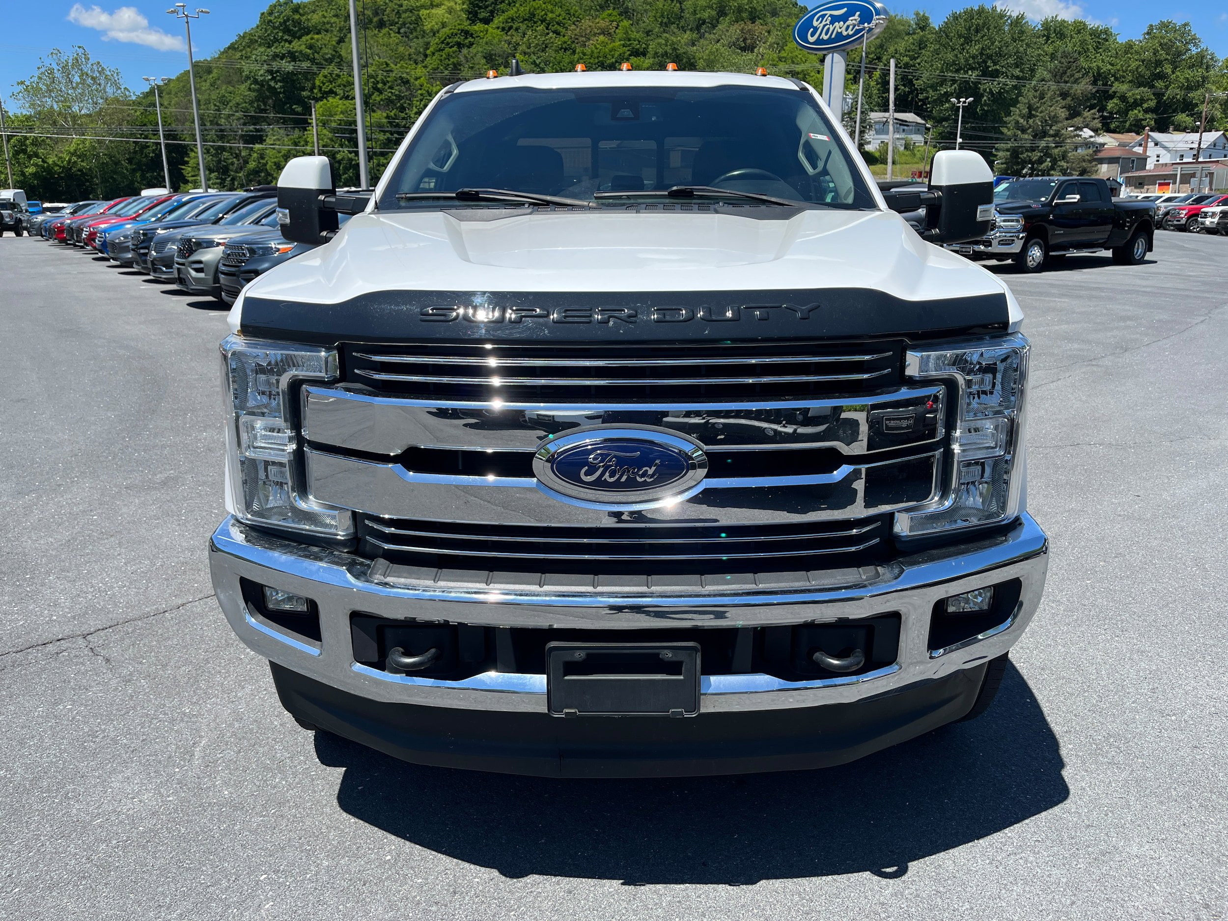 Used 2019 Ford F250 Lariat w/ Lariat Ultimate Package AWD/4WD image 2