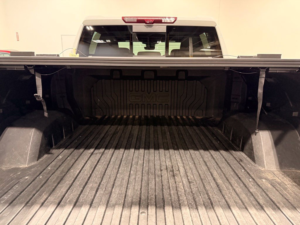 Used 2024 GMC Sierra 1500 AT4 w/ Technology Package AWD/4WD image 10
