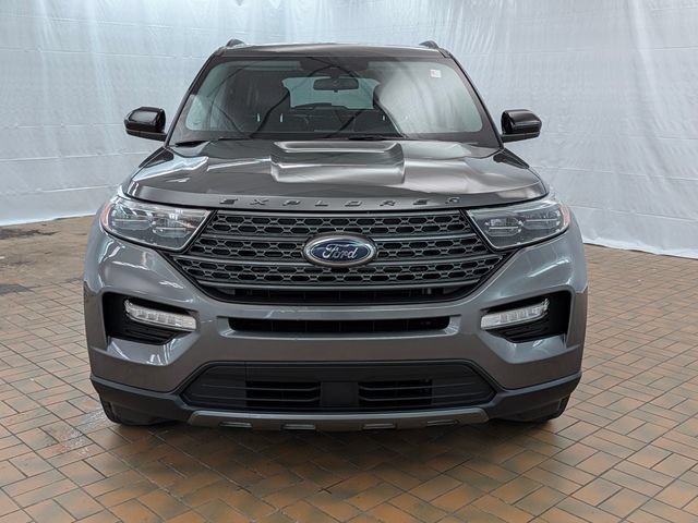Certified 2023 Ford Explorer XLT w/ Equipment Group 202A AWD/4WD image 2