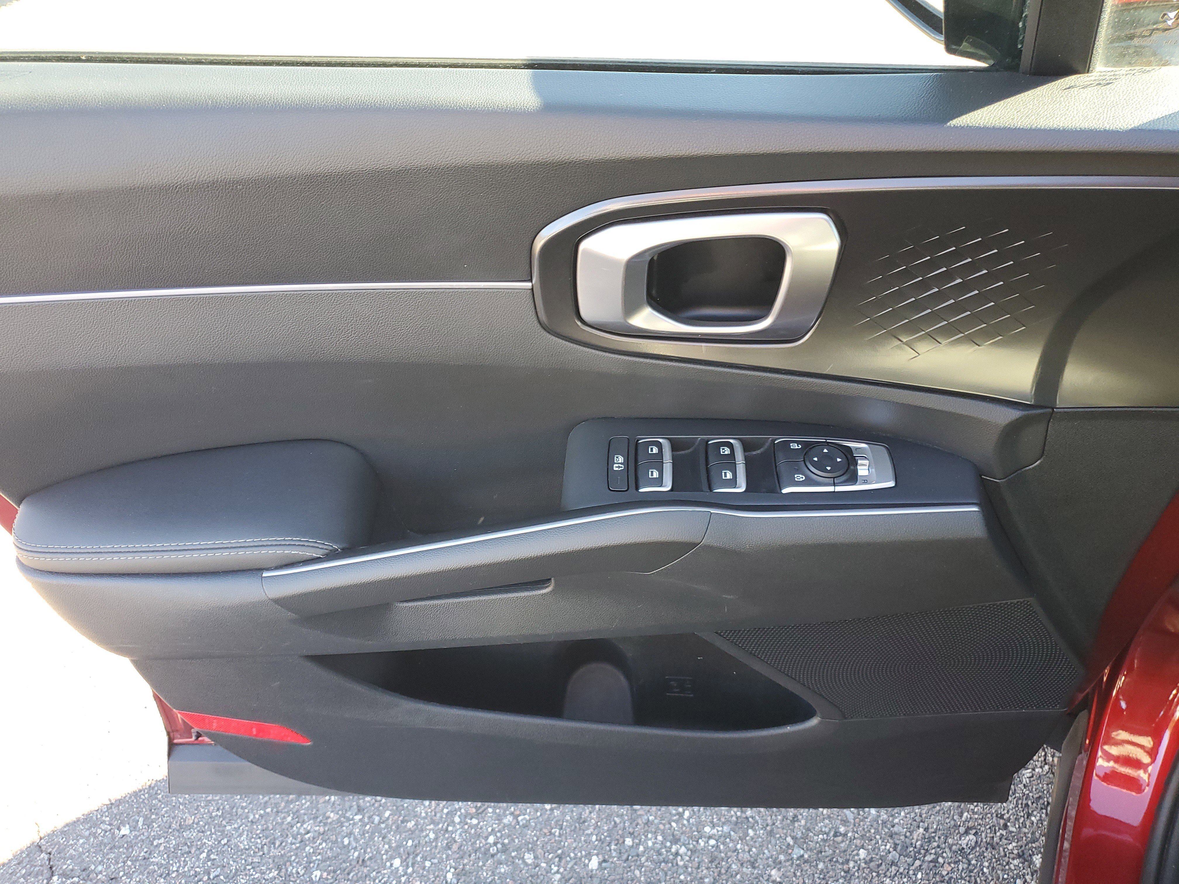 Certified 2023 Kia Sorento S w/ Panoramic Sunroof Package image 20