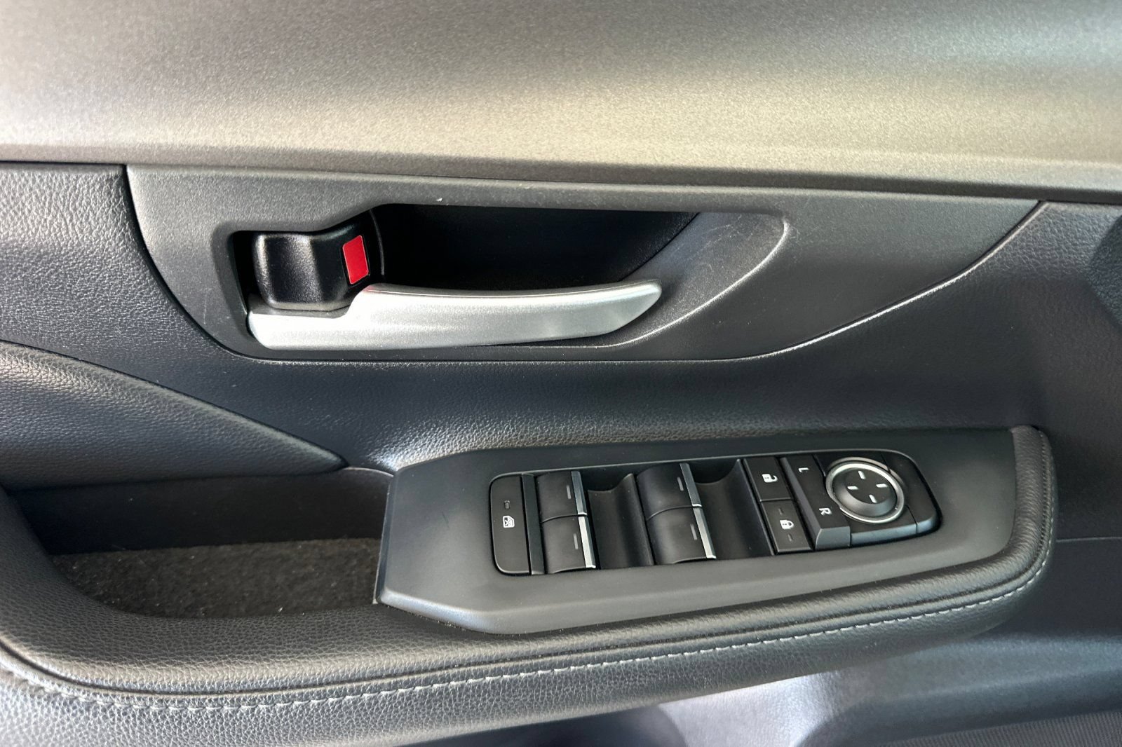 Used 2024 Toyota Grand Highlander FWD image 11