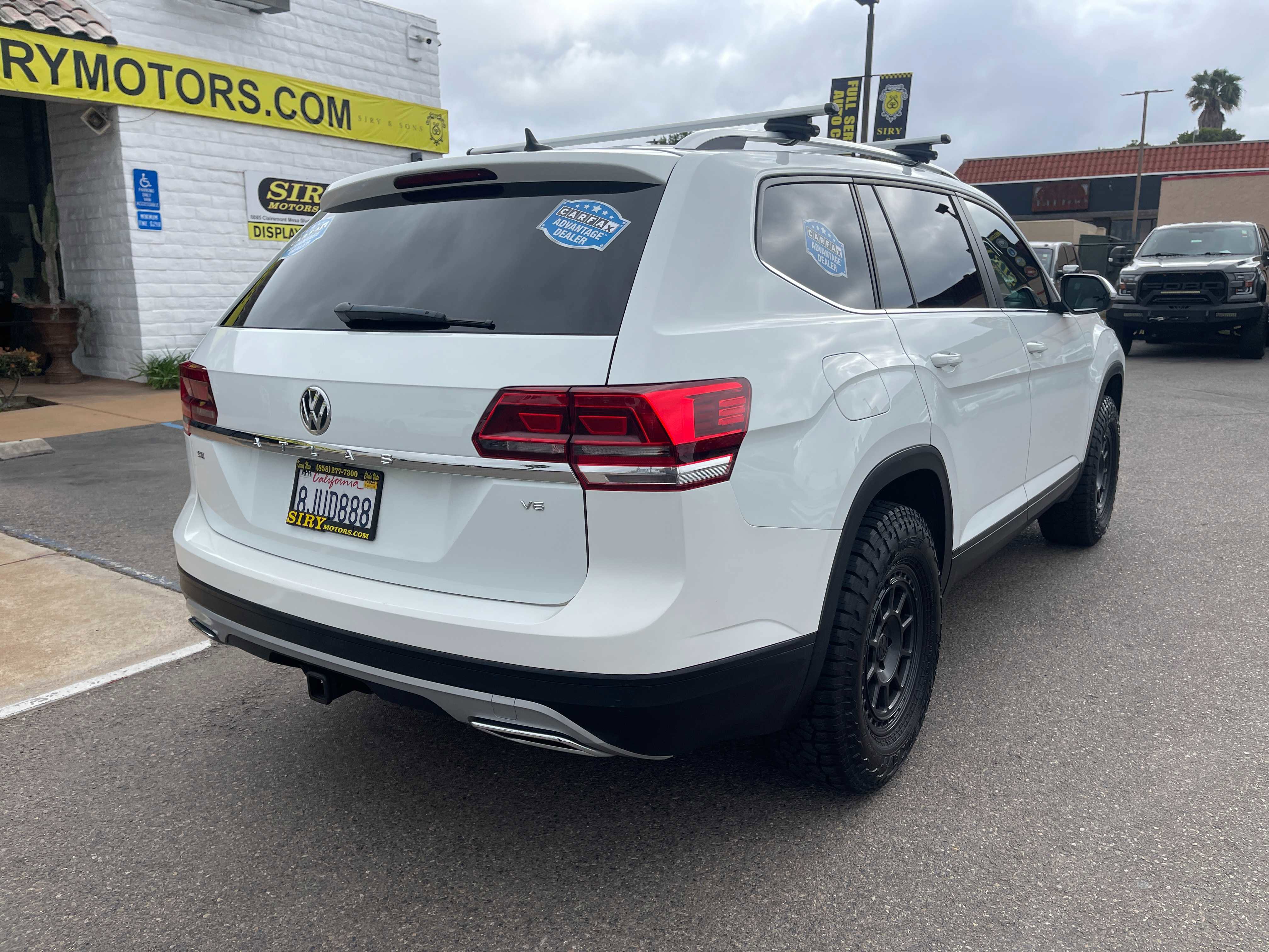 Used 2019 Volkswagen Atlas SE w/ Towing Package FWD image 3