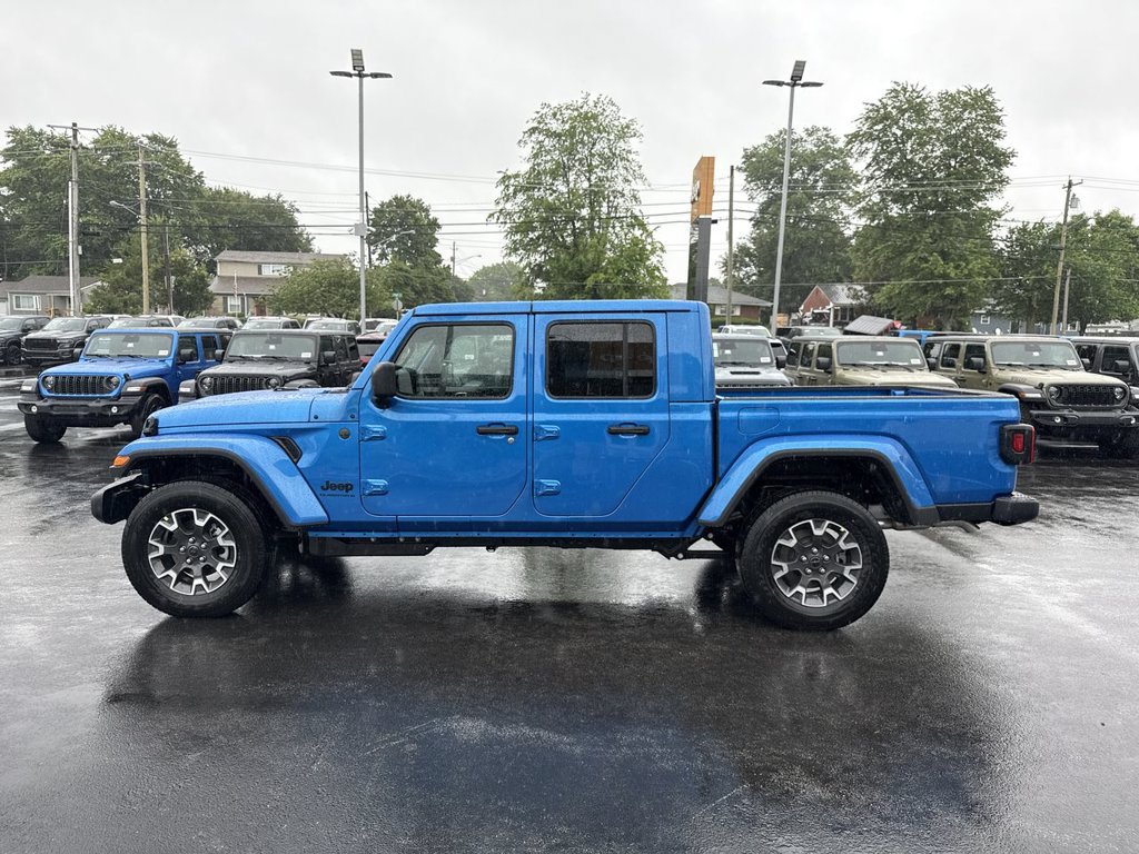 New 2026 Jeep Gladiator Sport AWD/4WD image 11