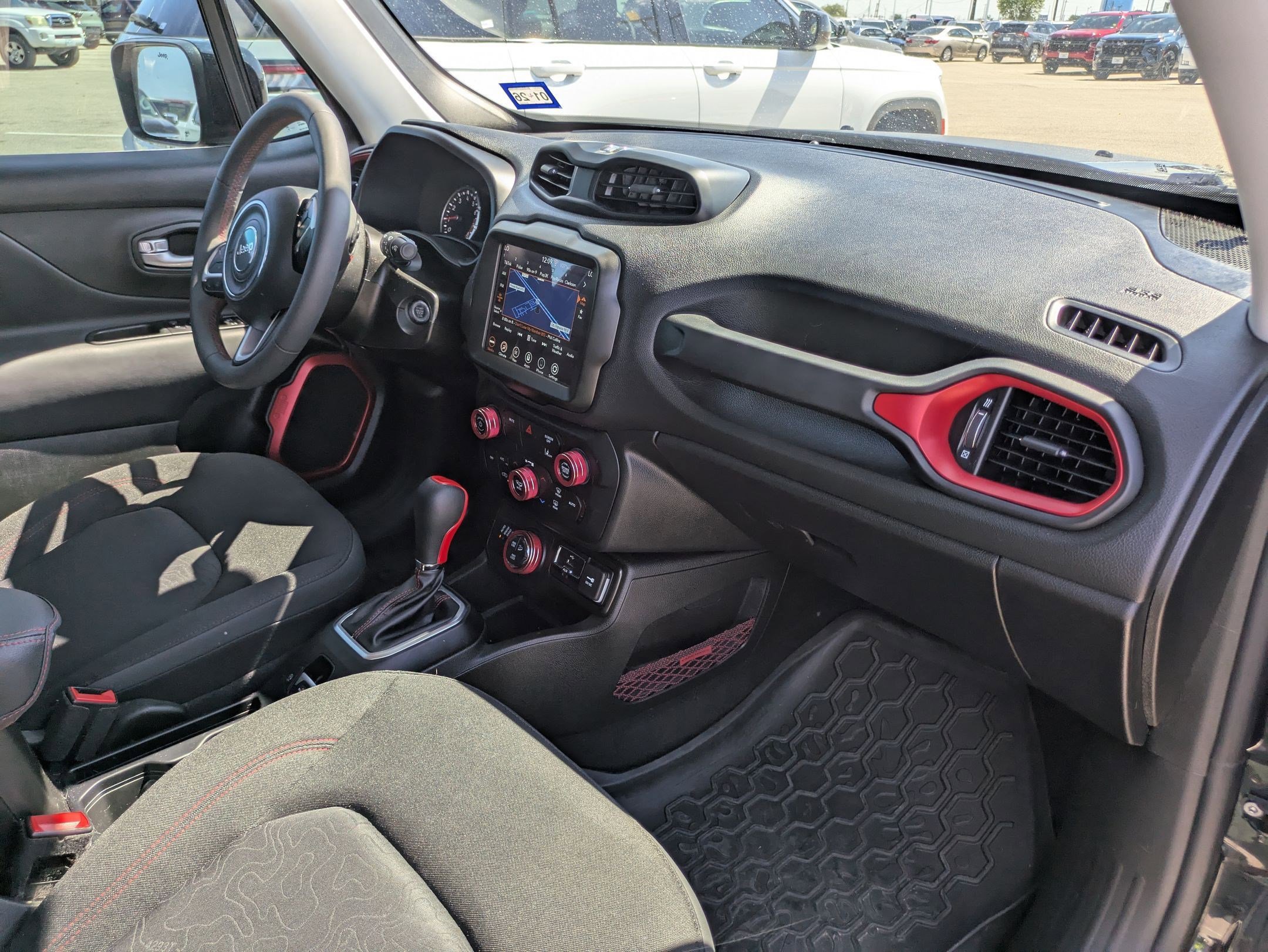 Used 2023 Jeep Renegade Trailhawk image 27
