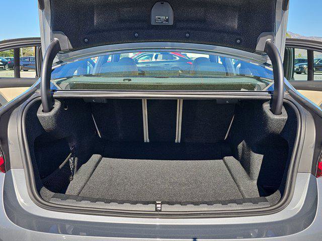 Certified 2024 BMW 330i Sedan w/ Premium Package image 12