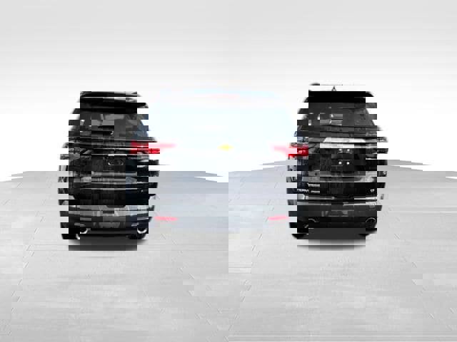 Used 2023 Chevrolet Traverse LT w/ Rear Camera Mirror Package image 43