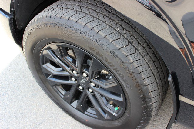 Used 2025 Ford F150 Lariat w/ Bed Utility Package AWD/4WD image 4