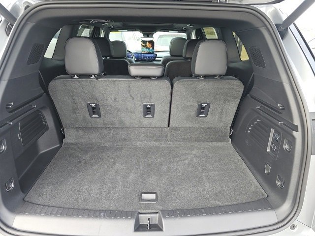 Used 2025 Buick Enclave Avenir w/ Super Cruise Package image 9