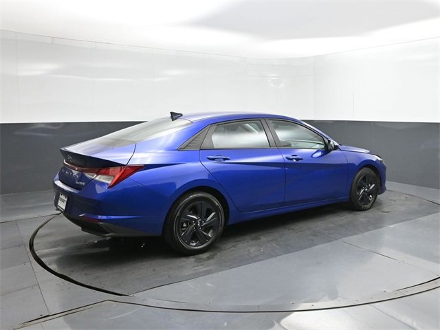 Used 2023 Hyundai Elantra Blue image 11
