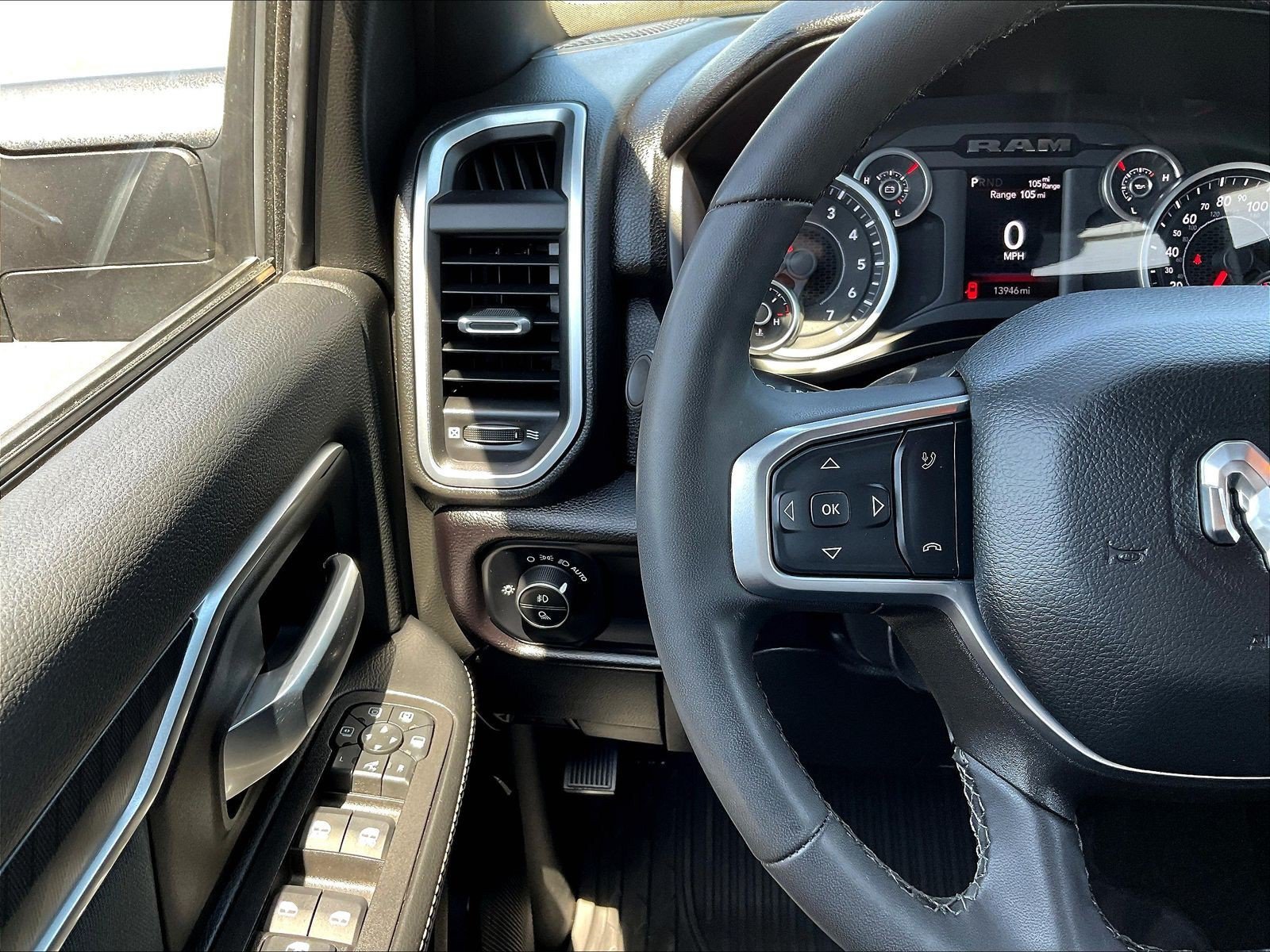 Used 2025 RAM 2500 Big Horn AWD/4WD image 13