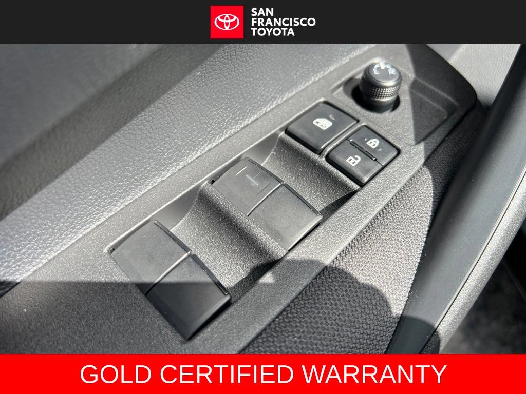 Certified 2026 Toyota Corolla SE w/ SE Package FWD image 34
