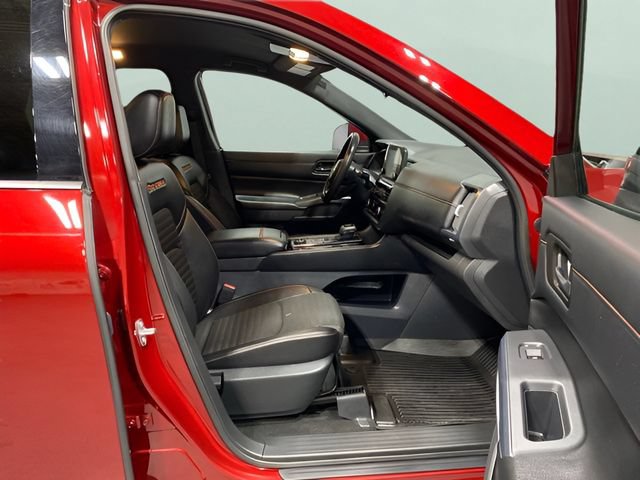 Used 2024 Nissan Pathfinder Rock Creek AWD/4WD image 31