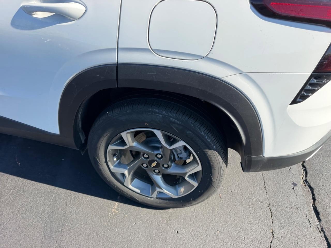 Used 2025 Chevrolet Trax LT w/ Driver Confidence Package image 6