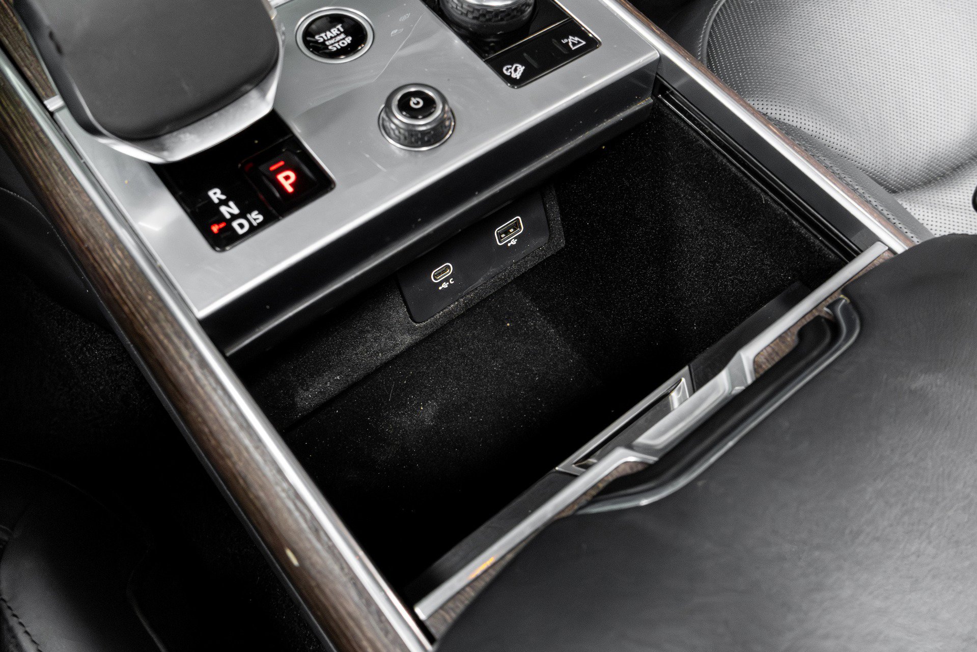 Used 2023 Land Rover Range Rover Long Wheelbase SE image 62