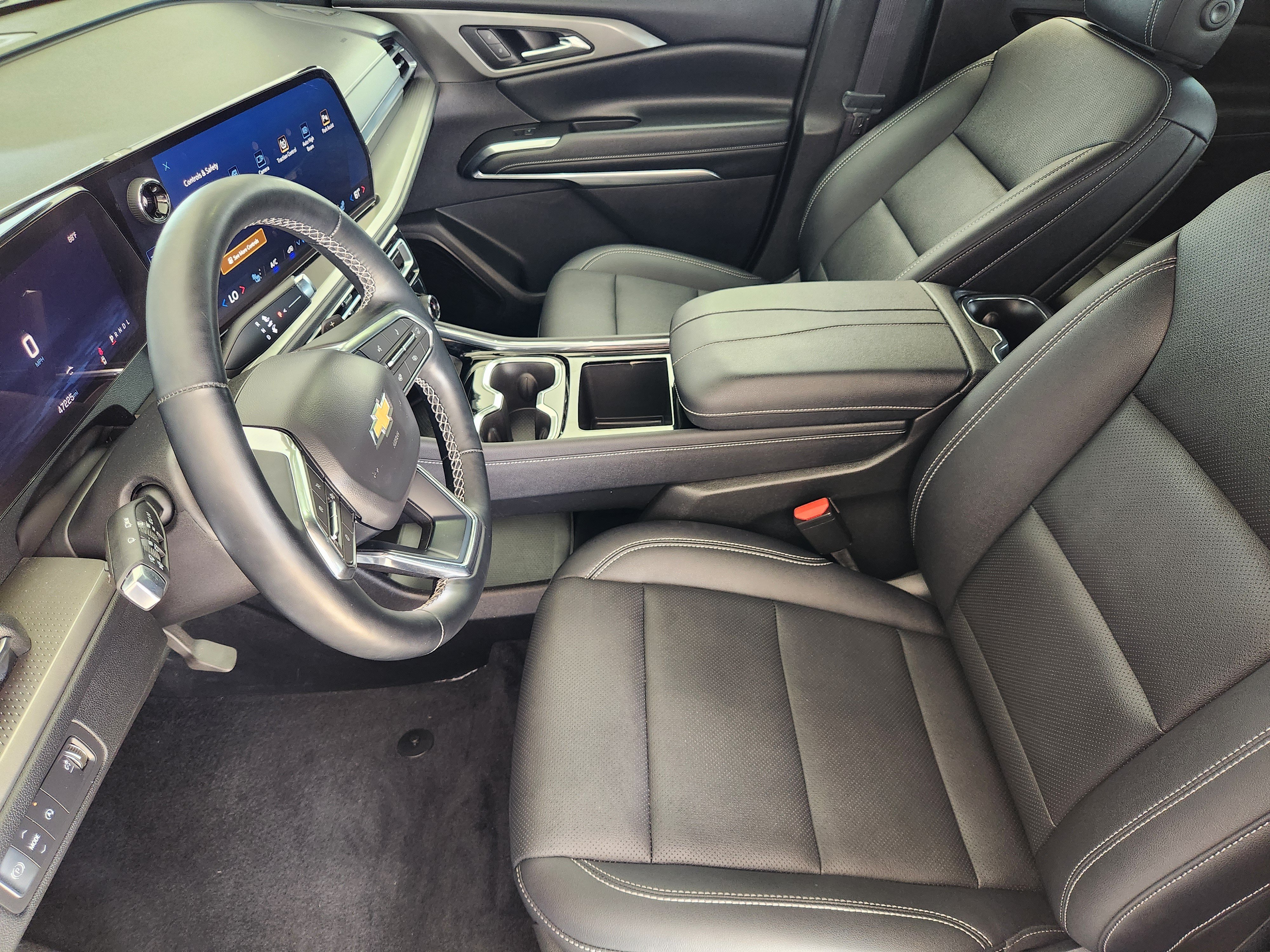 Certified 2025 Chevrolet Traverse LT FWD image 13