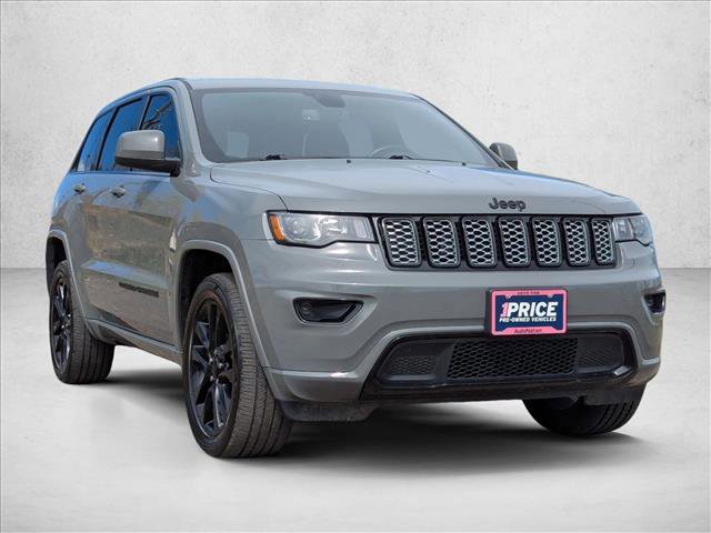 Used 2022 Jeep Grand Cherokee Laredo X AWD/4WD image 3
