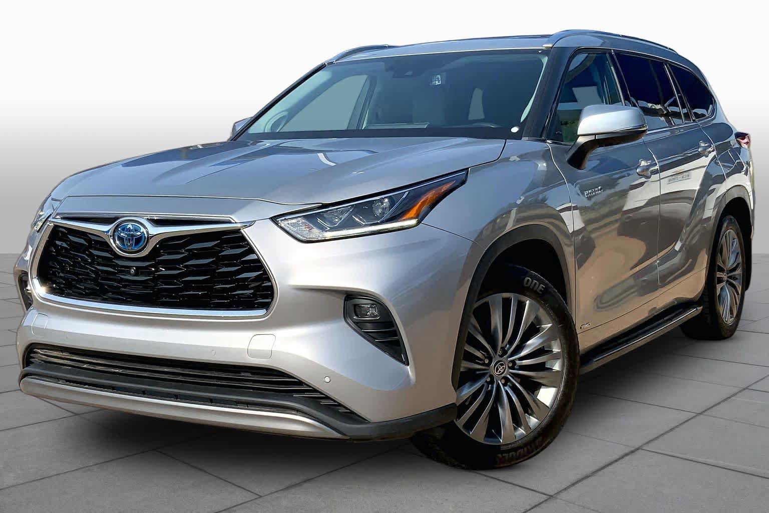 Used 2020 Toyota Highlander Platinum AWD/4WD image 3