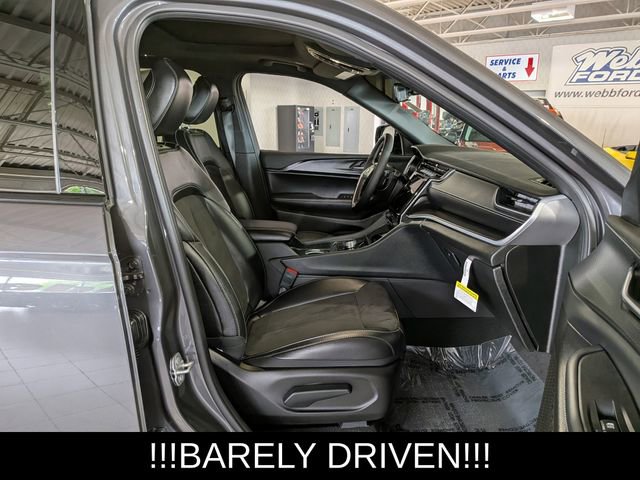 Used 2025 Jeep Grand Cherokee L Altitude AWD/4WD image 25