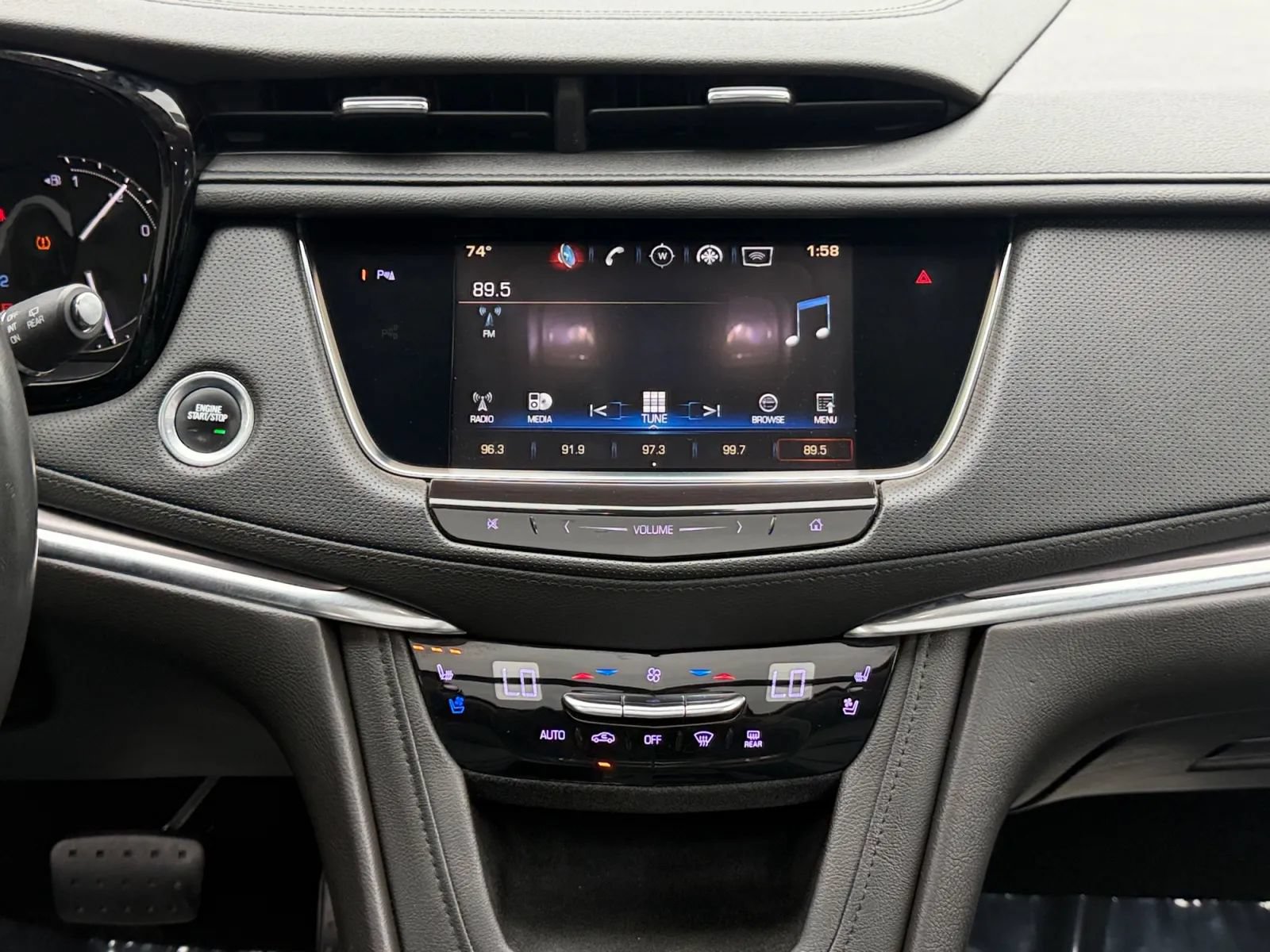 Used 2019 Cadillac XT5 Premium Luxury FWD image 18