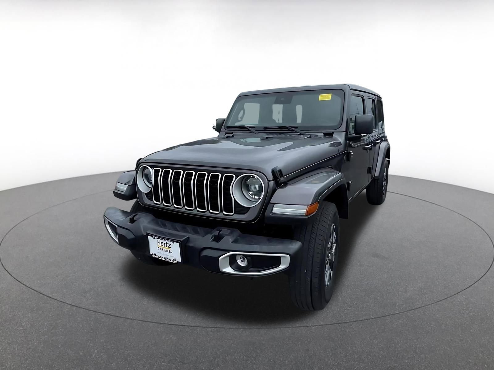 Used 2025 Jeep Wrangler Sahara image 7
