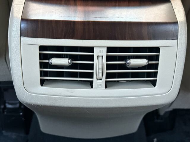 Used 2013 Toyota Venza LE image 16