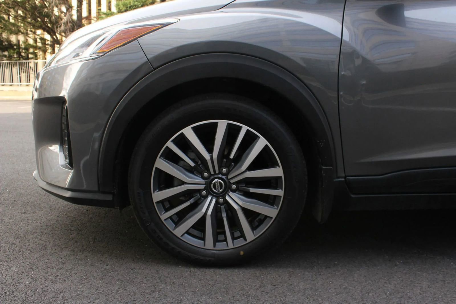 Used 2021 Nissan Kicks SV image 10