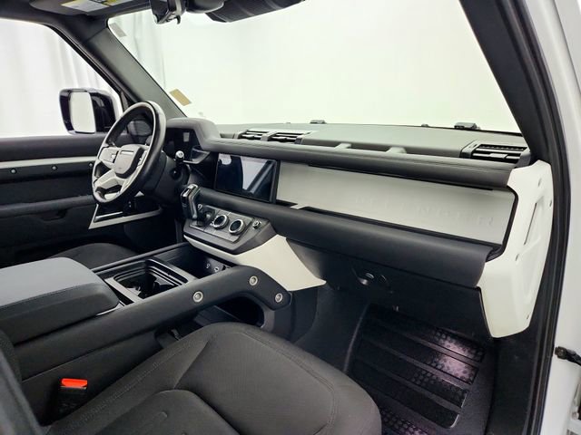 Used 2022 Land Rover Defender 110 image 13