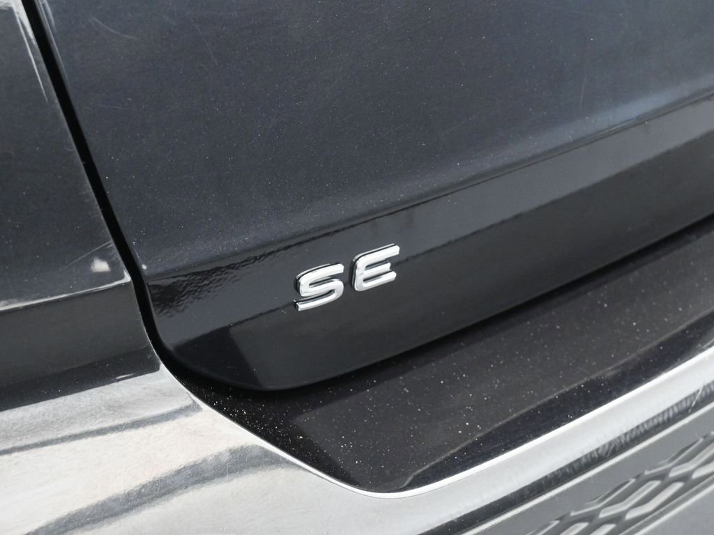 Used 2024 Volkswagen Taos SE image 36