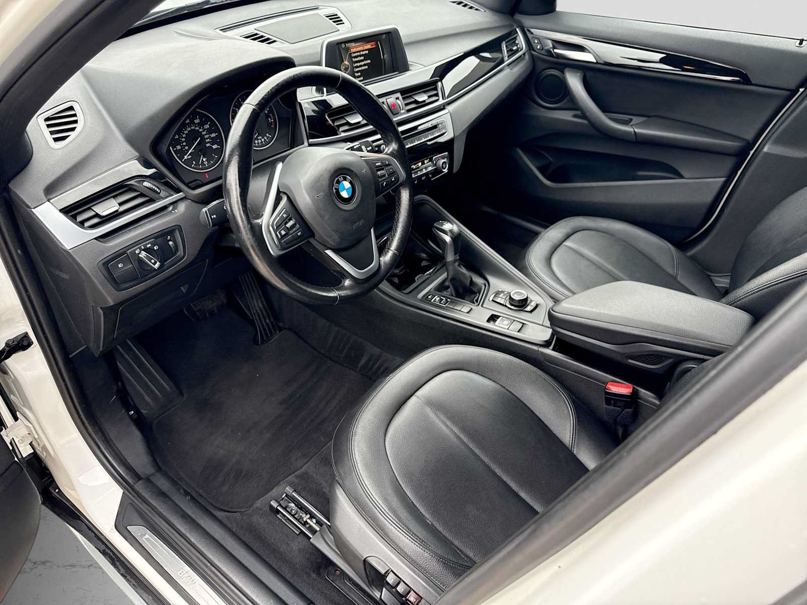 Used 2017 BMW X1 sDrive28i FWD image 2